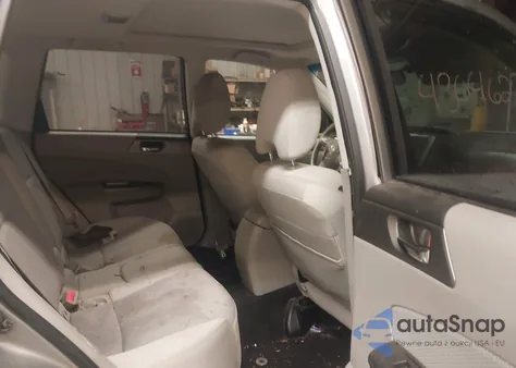 2011 Subaru Forester 2.5X Premium z USA, uszkodzony, nr VIN JF2SHADC3BH741356